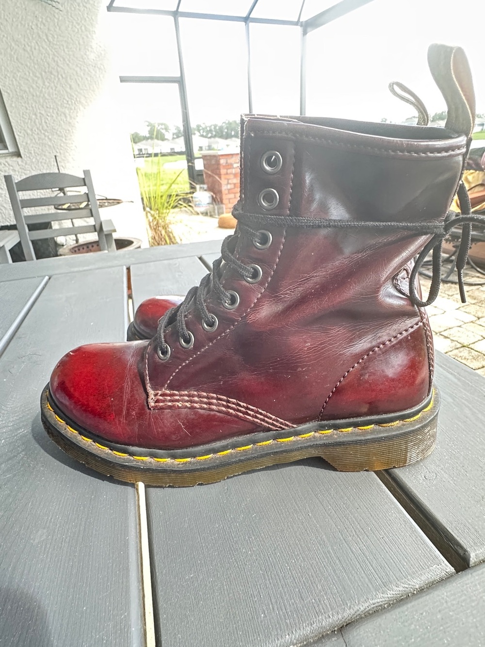 Dr Martens Vegan Cherry Red Boots Womens Size 7 Lace Up Smooth Leather Finish - Picture 2 of 9